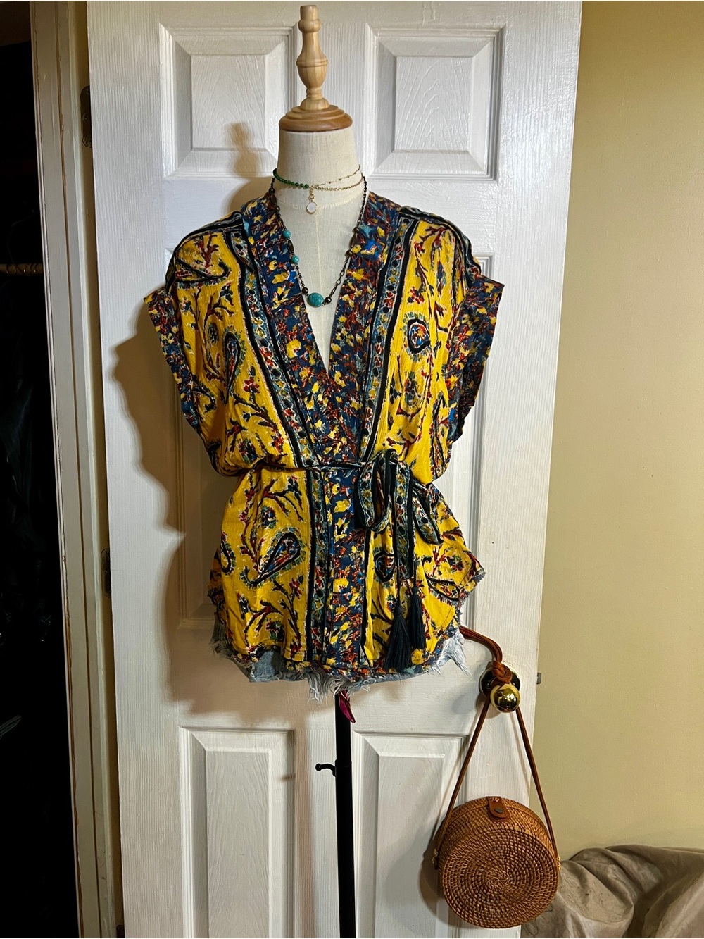 Free People Wms Yellow Paisley Crinkle Gauze Kimono Tie Wrap Boho Artsy Top XS